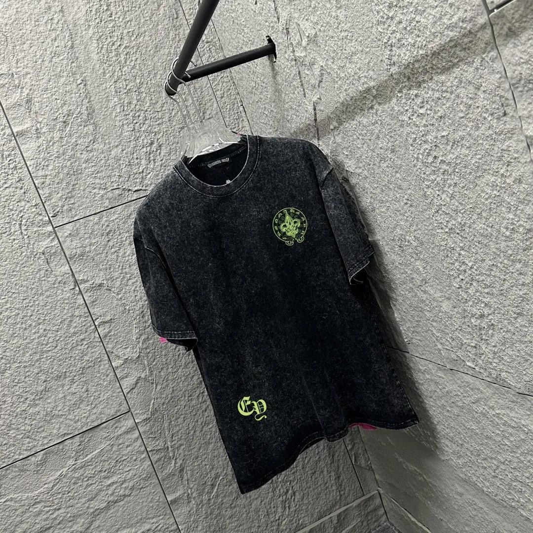 🅿️180 CH* Crow Heart* 2025 spring and summer new style Snowflake distressed washed retro round neck short sleeves Chest and front logo Horseshoe print on front and back Customized fabric Short-sleeved T-shirt Unisex Size: S M L XL XXL Color: Snowflake Black Snowflake Gray Snowflake Pink Snowflake Blue